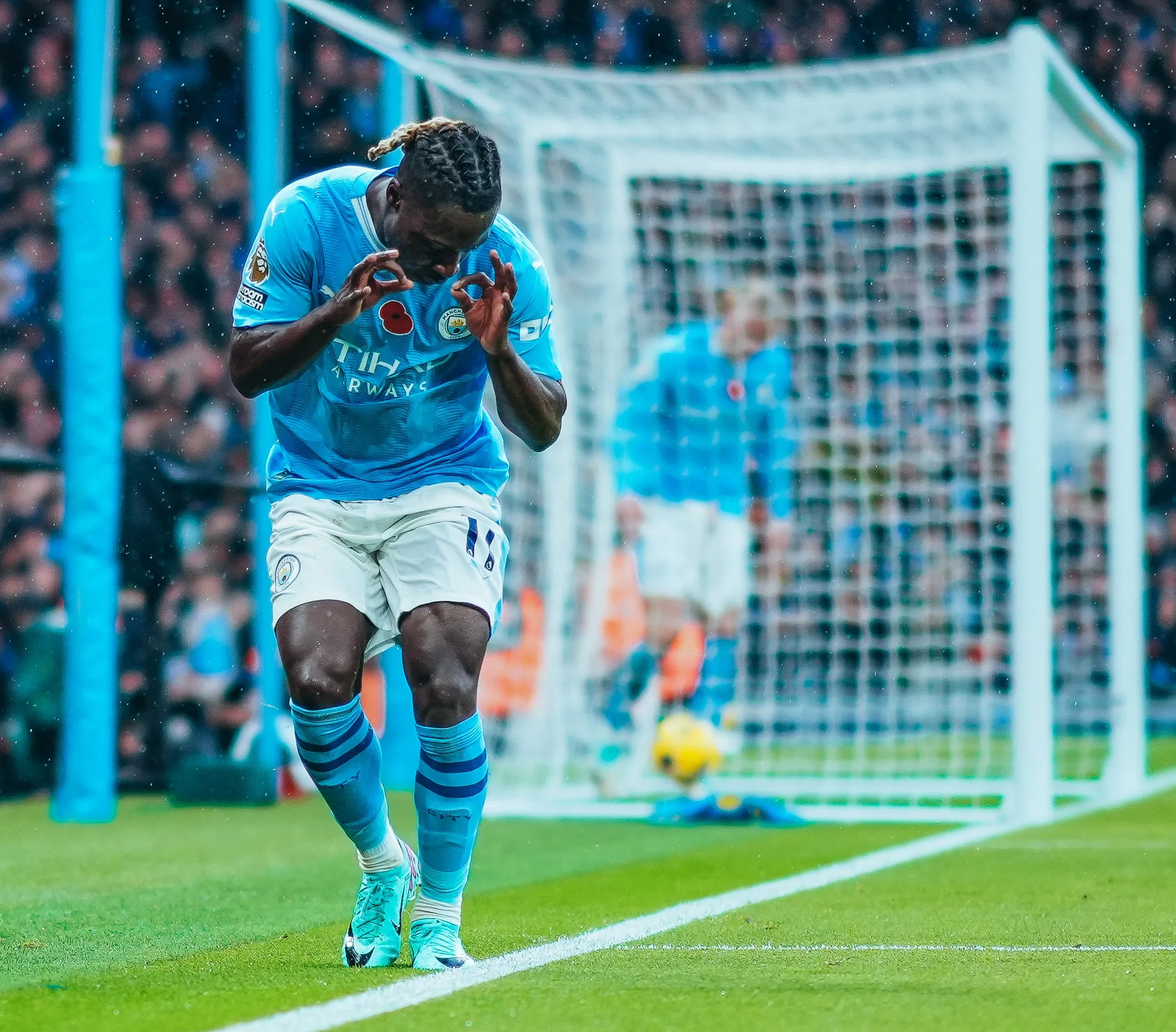 Doku destr&oacute;i Bournemouth, e Manchester City seca dupla de Londres na rodada