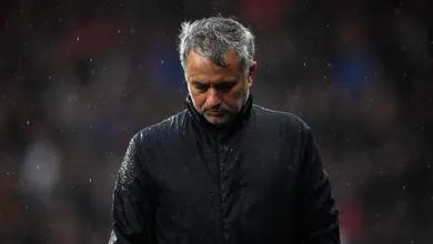 A era Mourinho no Manchester United acabou: clube paga multa e demite t&eacute;cnico