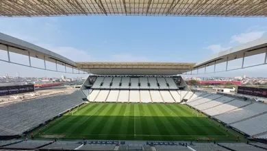 Corinthians foca em recuperar gramado antes de estreia em casa pela Sul-Americana