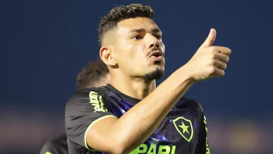 Botafogo espanta trauma  ao vencer Bragantino e abre vantagem na lideran&ccedil;a