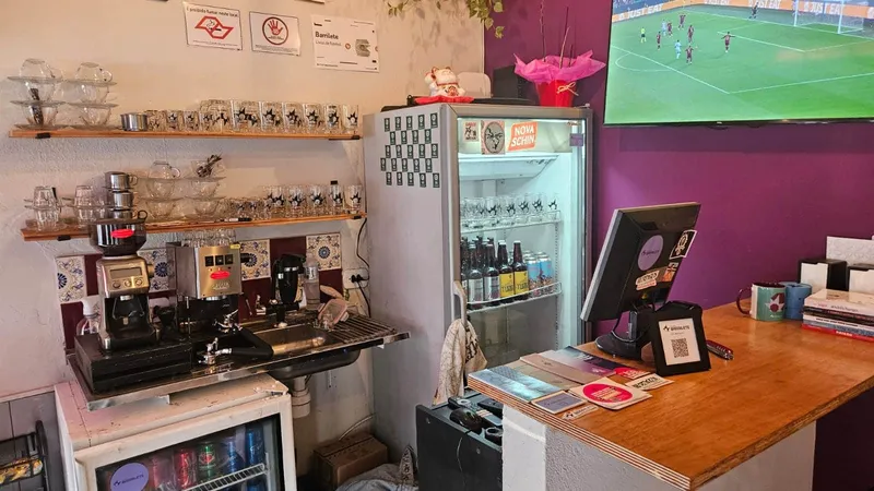 Os clientes tamb&eacute;m poder assistir jogos ao vivo e aproveitarem o bar da Barrilete