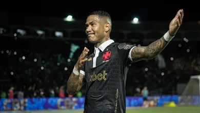 Barca do Vasco come&ccedil;a a tomar forma e clube busca al&iacute;vio por mais refor&ccedil;os