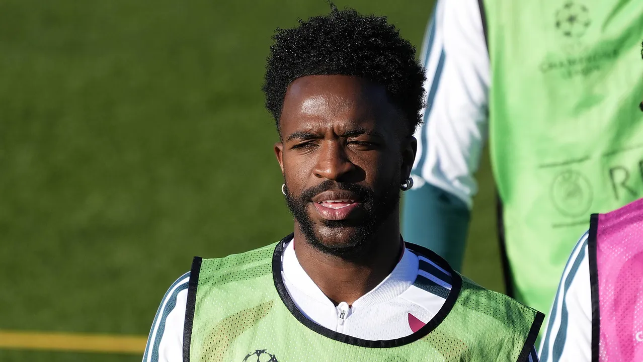 ‘Status não o torna intocável’: O recado de Mourinho para Vinícius Junior no Real Madrid