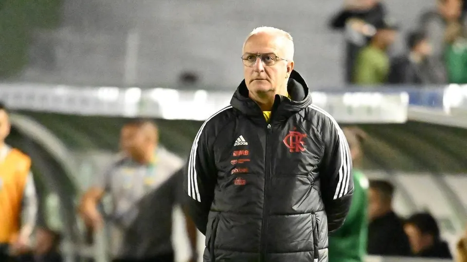 Dorival J&uacute;nior, ent&atilde;o t&eacute;cnico do Flamengo, durante a partida entre Juventude e Flamengo, em Caxias do Sul, em 2022, pelo Campeonato Brasileiro