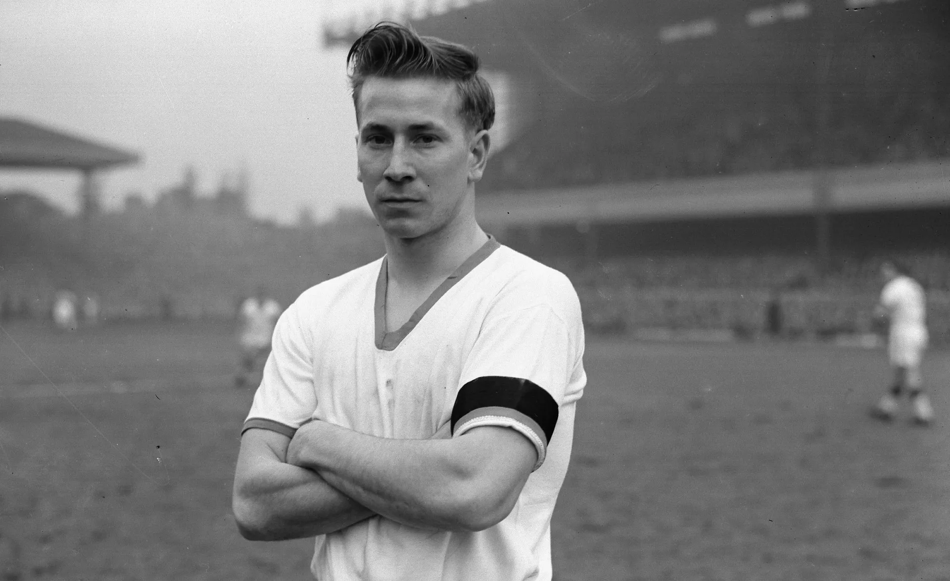 Como a inf&acirc;ncia do menino de sangue boleiro orientou o talento de Bobby Charlton