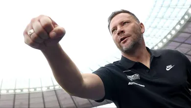O Hertha demite Sandro Schwarz e recorre novamente a P&aacute;l Dard&aacute;i para tentar a salva&ccedil;&atilde;o