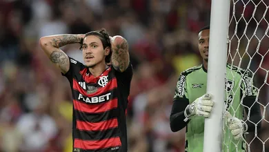 Flamengo irritante e Botafogo pobre de ideias: Empate ilustra cl&aacute;ssico morno no Maracan&atilde;