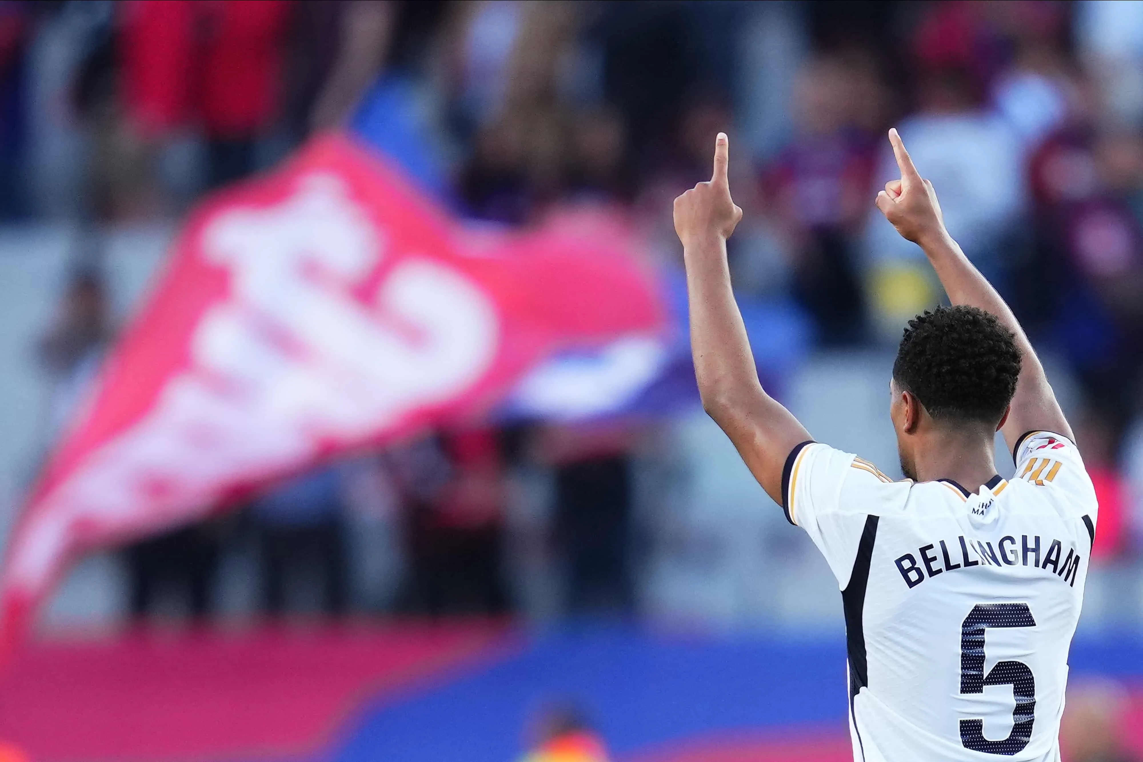 Bellingham, Bellingol: o ingl&ecirc;s pode quebrar uma marca de tr&ecirc;s d&eacute;cadas no Real Madrid