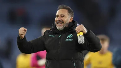 Gola&ccedil;os salvam V&iacute;tor Pereira, que segue sem saber o que &eacute; derrota na Premier League