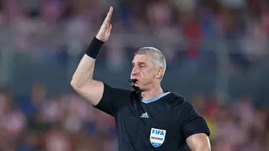 Chile e Uruguai ficam na bronca com Daronco em empate sem gra&ccedil;a nas Eliminat&oacute;rias