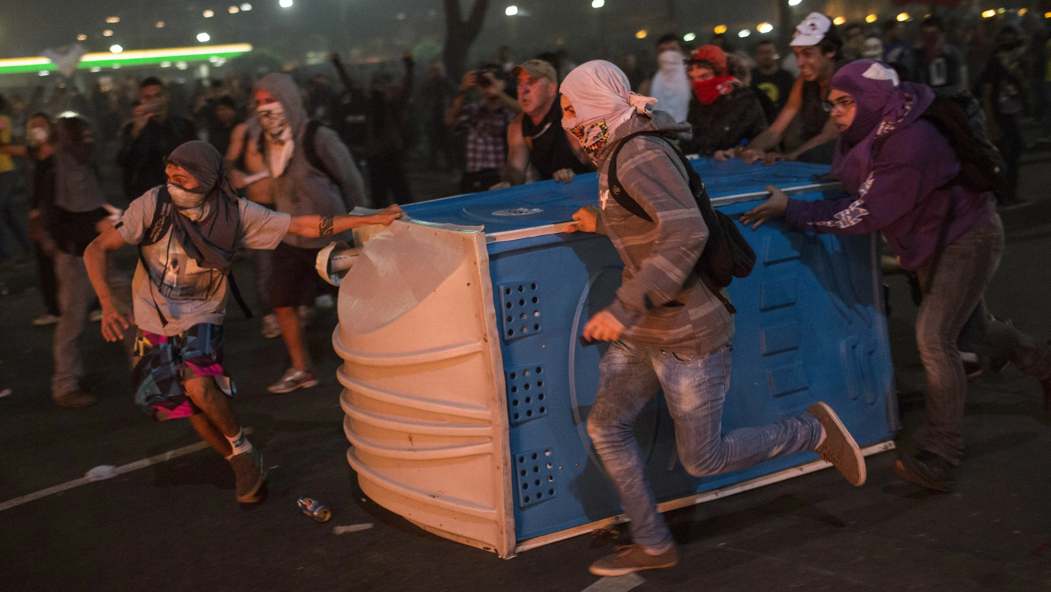 O olhar de fora: toda forma de crime poss&iacute;vel