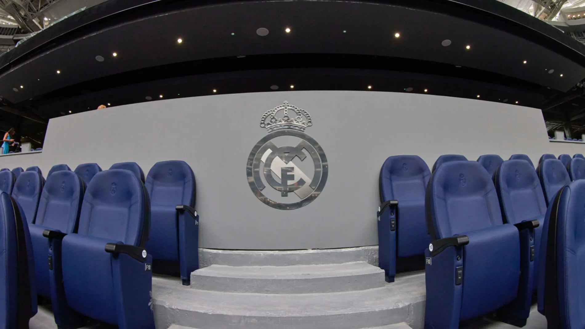 Jogadores da base do Real Madrid s&atilde;o detidos acusados de terem v&iacute;deo de sexo com menor&nbsp;de&nbsp;idade
