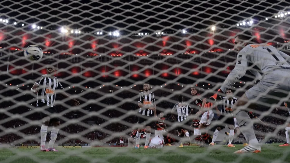 Um Flamengo x Atl&eacute;tico para honrar o passado