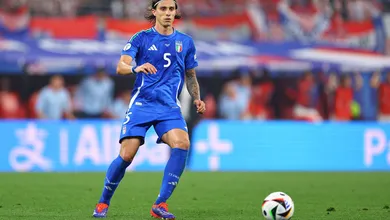 Heroico, &lsquo;novo Maldini&rsquo; guia It&aacute;lia &agrave;s oitavas da Euro e for&ccedil;a despedida de Modric