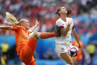 Evolu&ccedil;&atilde;o f&iacute;sica do futebol feminino em quatro anos equivale &agrave; da Premier League em sete, diz estudo