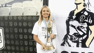 Cris Gambar&eacute; fica? Saiba qual &eacute; o futuro do departamento feminino do Corinthians