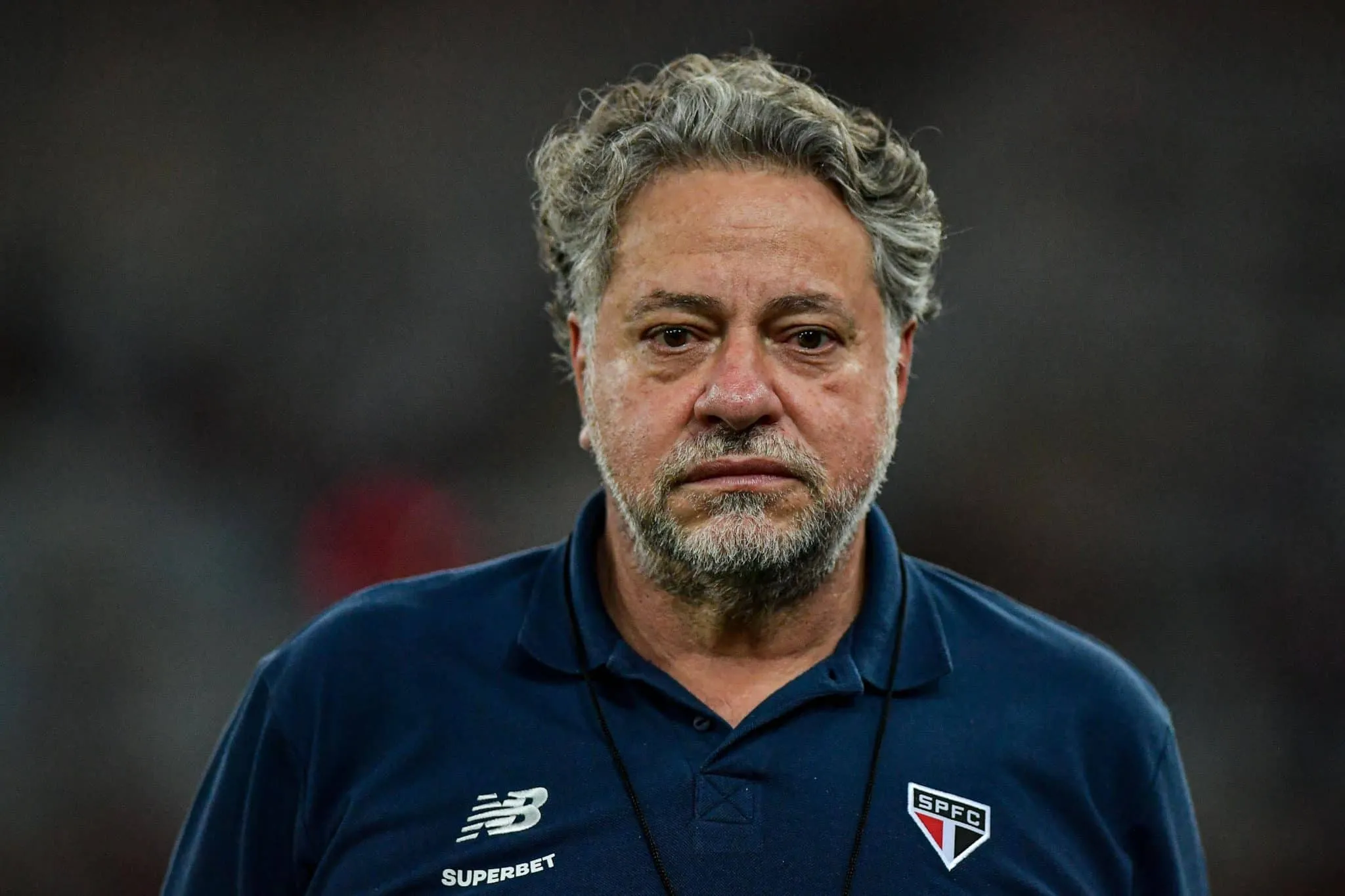 Presidente &lsquo;fura&rsquo; o S&atilde;o Paulo em an&uacute;ncio de Oscar e revolta torcida nas redes sociais