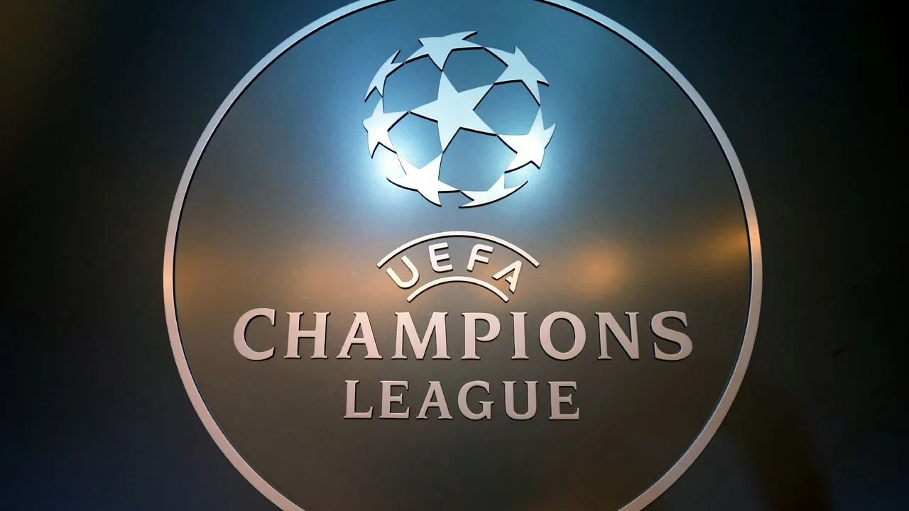 O que a Uefa chama de evolu&ccedil;&atilde;o &eacute; apenas uma maneira de enriquecer quem j&aacute; &eacute; muito rico