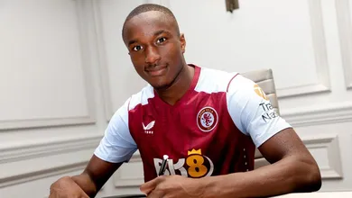 Diaby chega ao Aston Villa como refor&ccedil;o mais caro da hist&oacute;ria, e com motivos