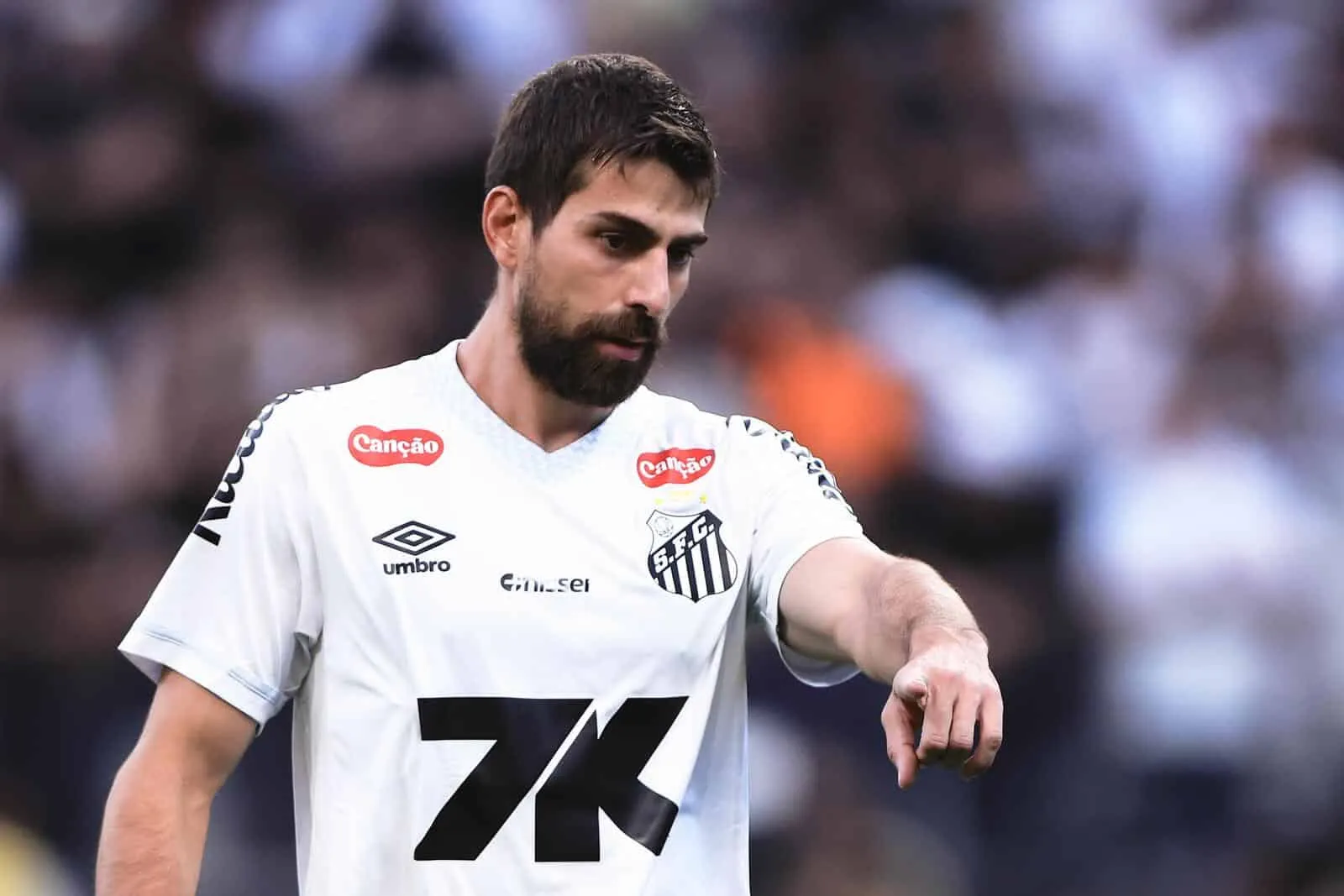 Santos v&ecirc; oscila&ccedil;&otilde;es entre 1&ordm; e 2&ordm; tempos nos jogos como &lsquo;tema delicado&rsquo;