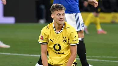 Velho conhecido e joia do Arsenal: Dortmund avalia op&ccedil;&otilde;es ap&oacute;s grave les&atilde;o de  Konstantelias