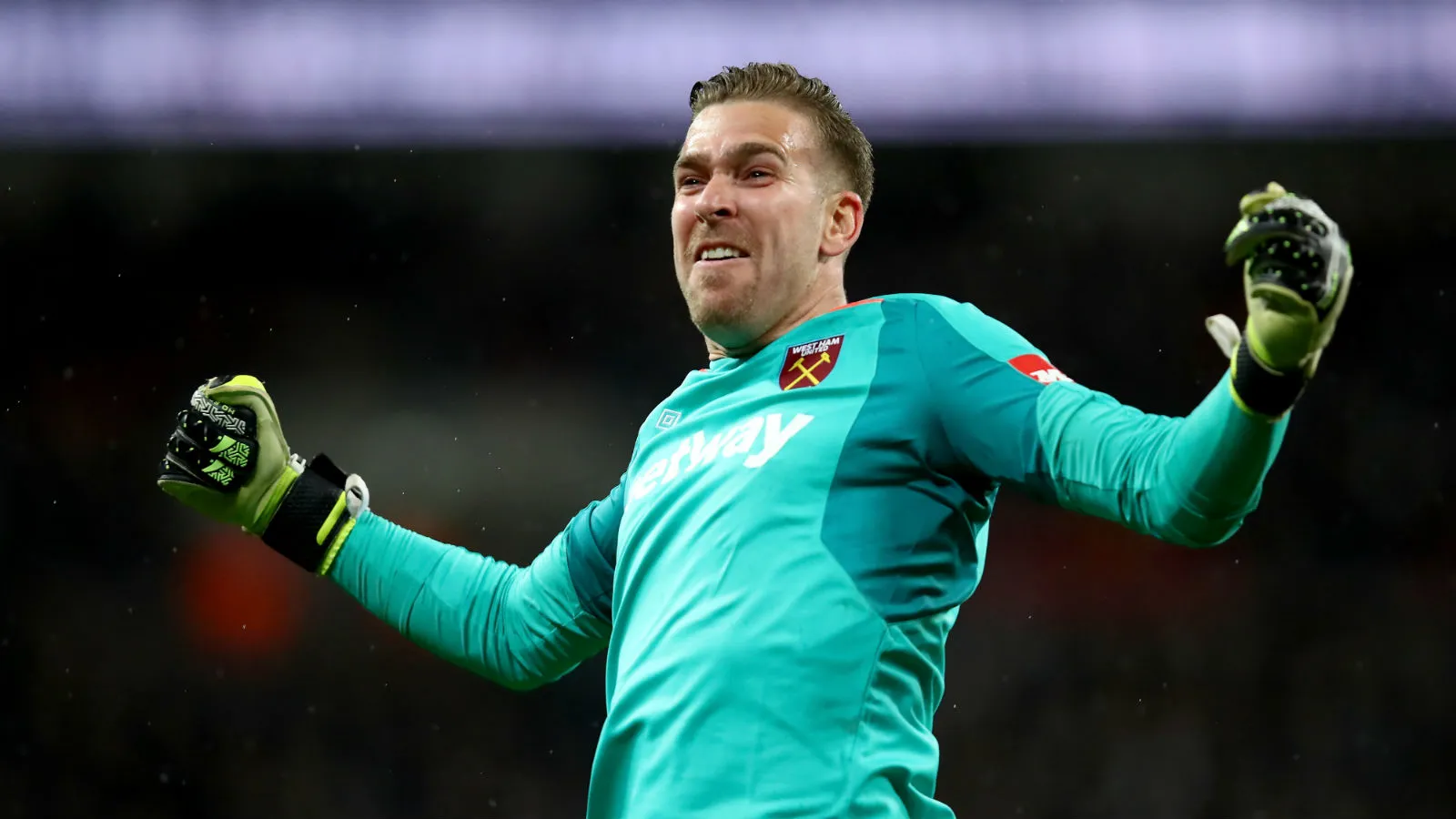 Dois m&iacute;sseis indefens&aacute;veis embelezaram o empate entre Tottenham e West Ham