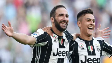 Higua&iacute;n fez um gola&ccedil;o na vit&oacute;ria da Juventus sobre o Sassuolo
