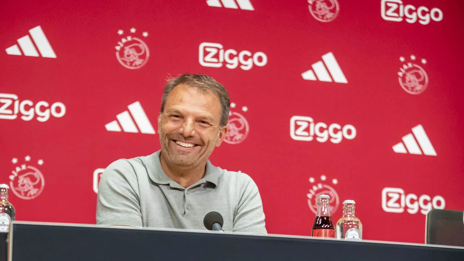 At&eacute; o novo t&eacute;cnico do Ajax ficou surpreso ao ser contratado: &ldquo;N&atilde;o achava que acabaria aqui&rdquo;