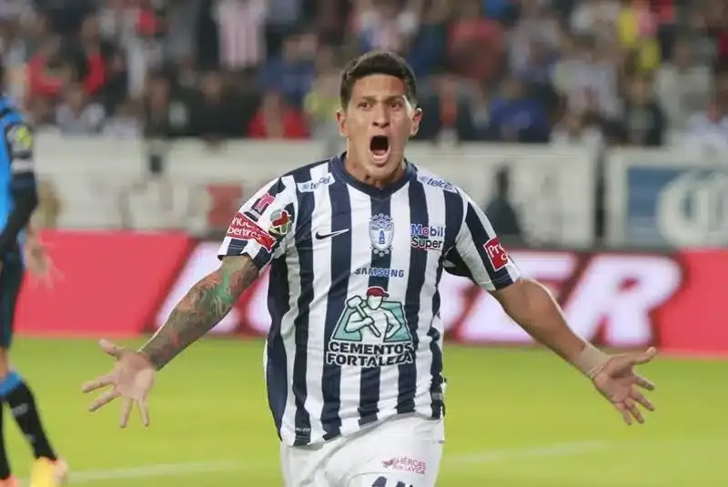 Cano em a&ccedil;&atilde;o pelo Pachuca, do M&eacute;xico, clube pelo qual disputou o Mundial de Clubes em 2017 - Foto: Reprodu&ccedil;&atilde;o/Twitter