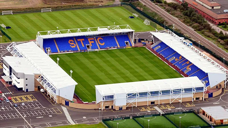 Pedido de clube da terceira divis&atilde;o pode ser um marco na luta para torcer em p&eacute; na Inglaterra