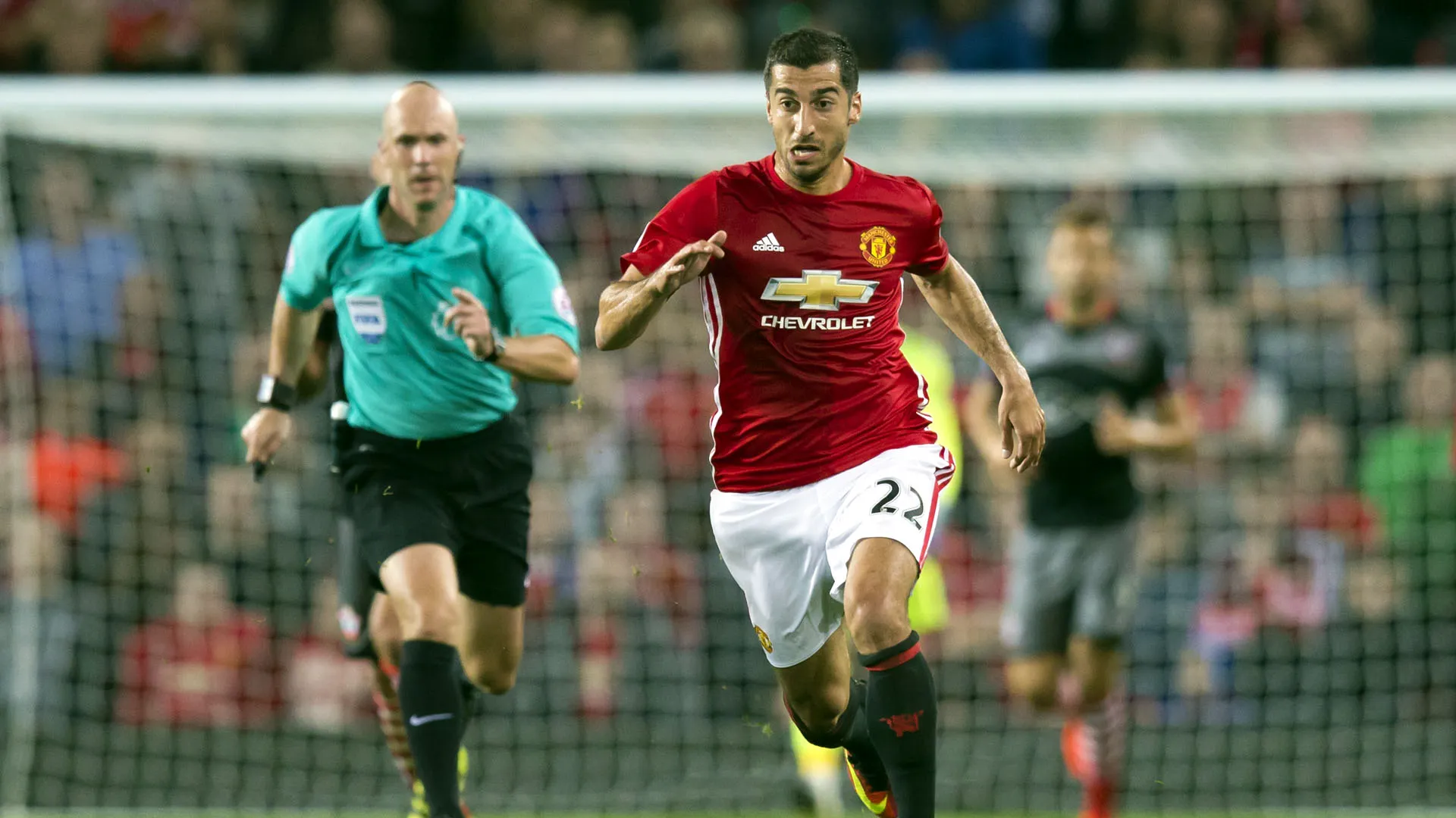 Oi, sumida! Mkhitaryan pode voltar ao Dortmund em janeiro por empr&eacute;stimo