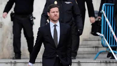Xabi Alonso, agora t&eacute;cnico, conquista t&iacute;tulo pelo Real Madrid sub-13