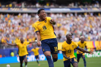 Equador vai de decep&ccedil;&atilde;o a remontada em 90 minutos para garantir vaga no mata-mata da Copa do Mundo