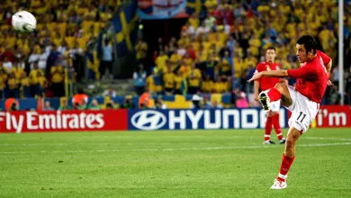 &ldquo;Quem joga bola mesmo &eacute; o Joe Cole&rdquo;: aos 37 anos, ex-jogador da Inglaterra se aposenta