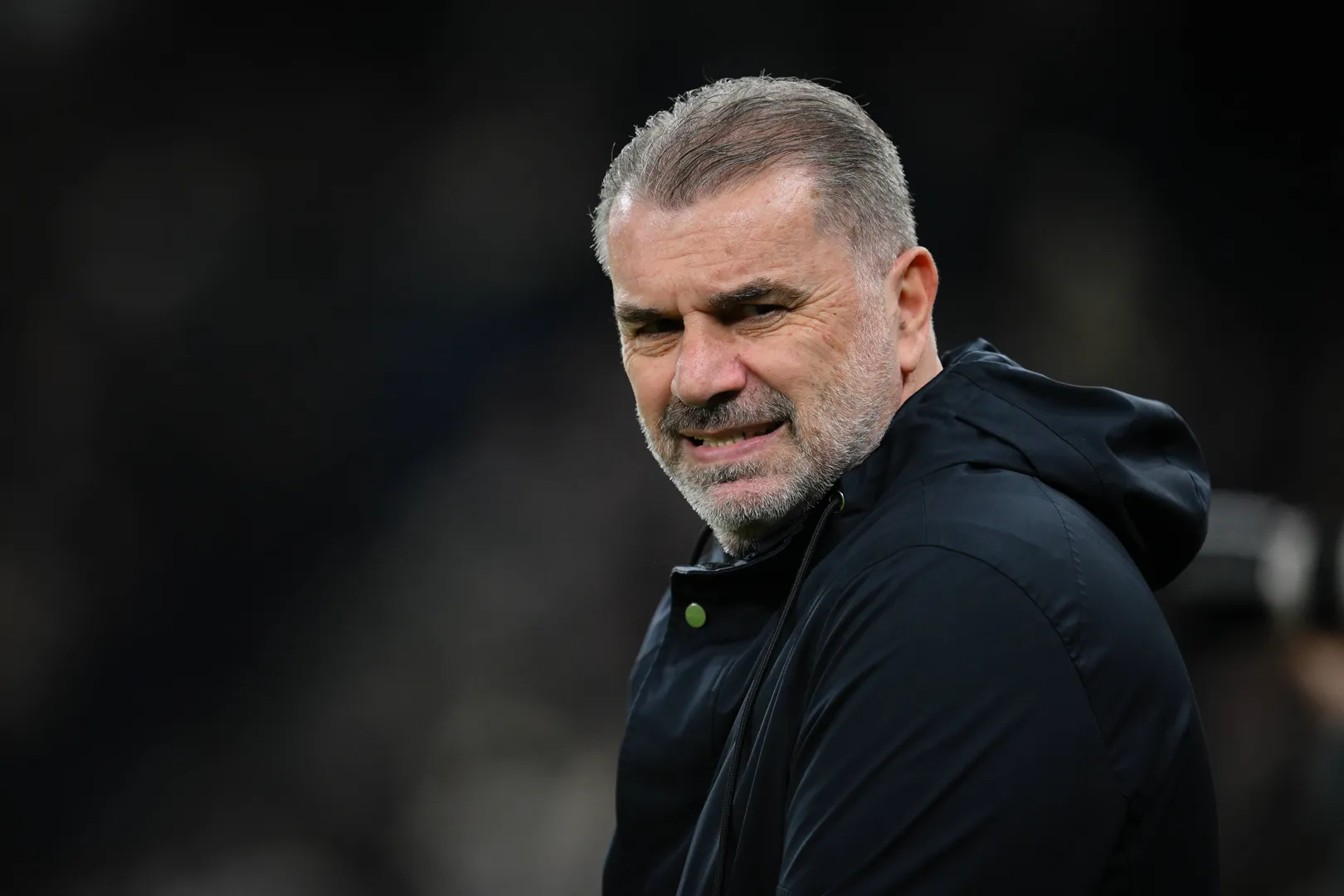 Postecoglou clama por refor&ccedil;os ao Tottenham para manter competitividade da equipe na segunda metade da temporada
