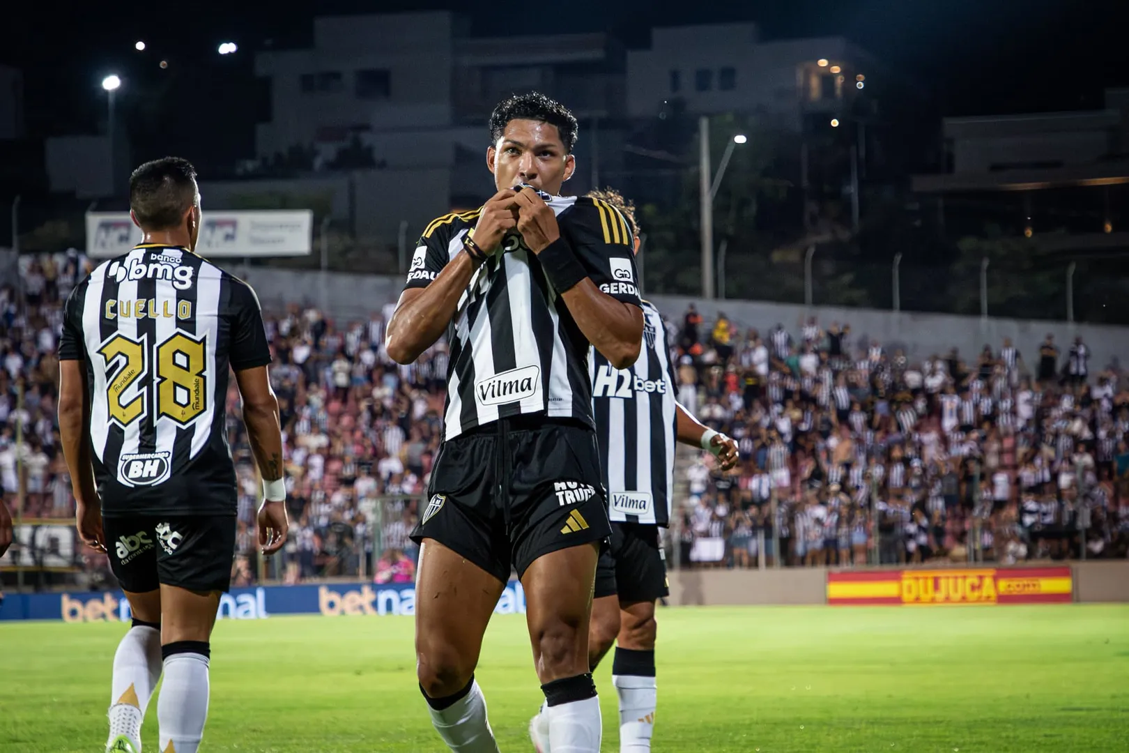 Rony chega ao Atl&eacute;tico para ser protagonista