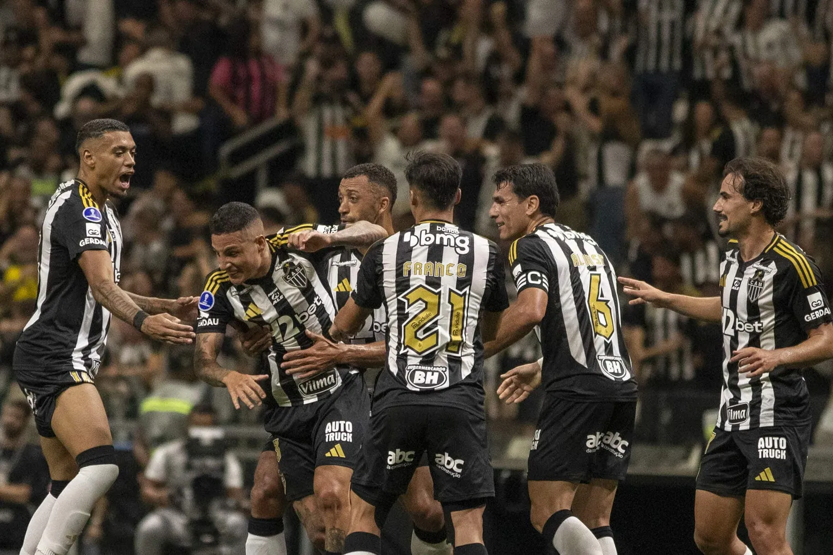 Guilherme Arana marcou o primeiro gol do Atl&eacute;tico na noite 