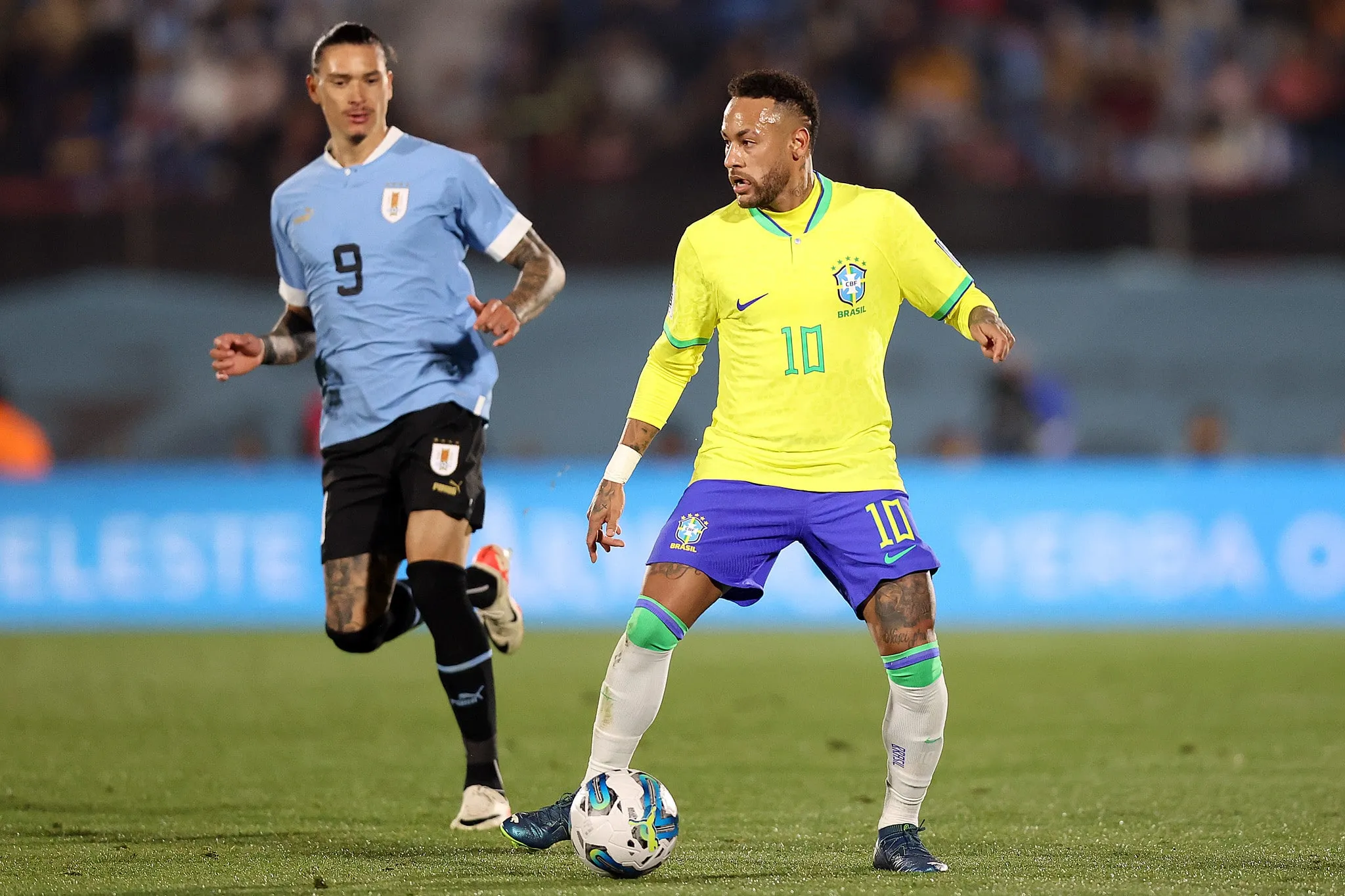 Bielsa bate Diniz, e Uruguai vence o Brasil ap&oacute;s 22 anos com direito a ol&eacute;&nbsp;no&nbsp;Centen&aacute;rio