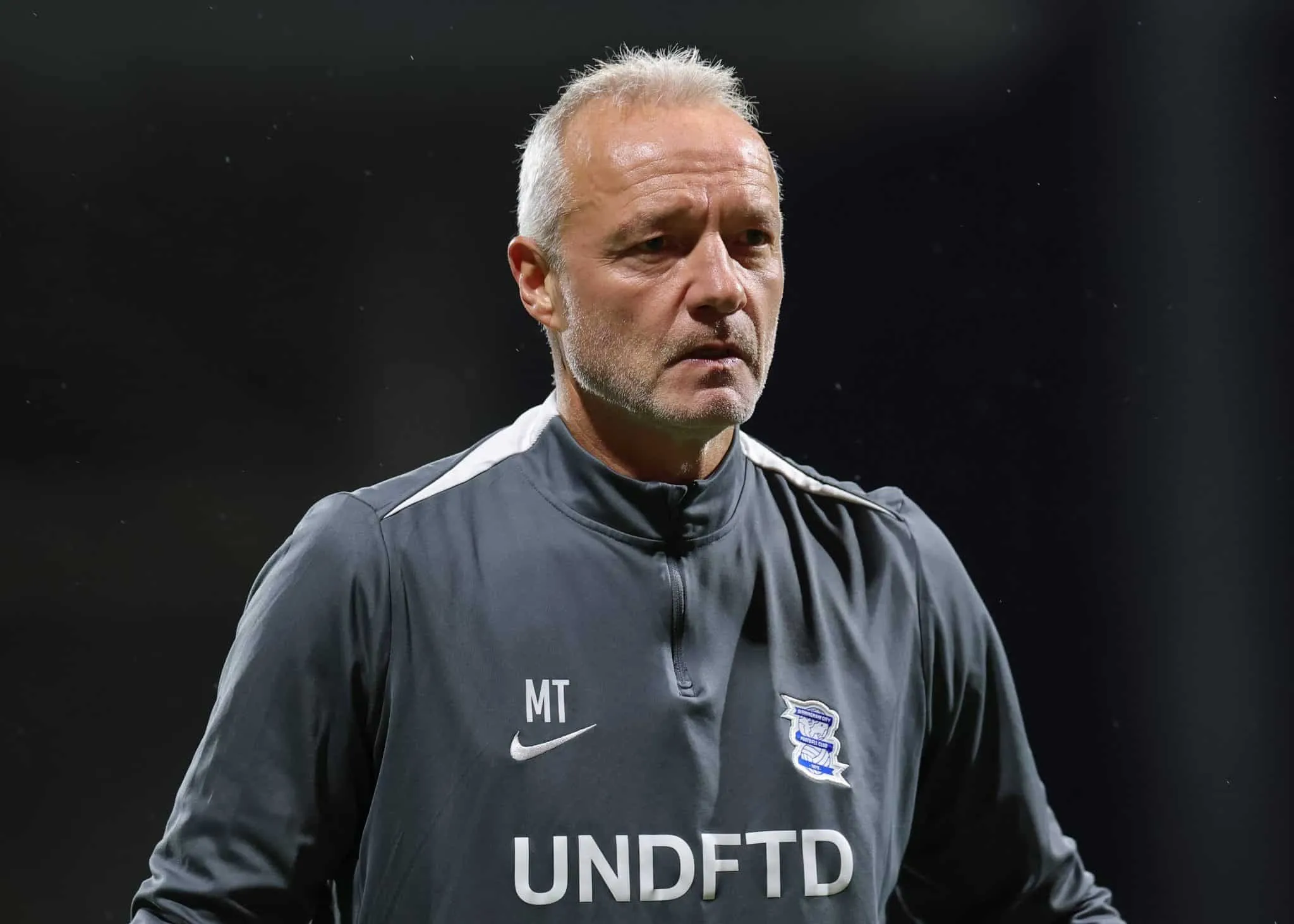 Como um ex-atacante alem&atilde;o fez hist&oacute;ria como goleiro da Irlanda do Norte