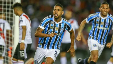 Os &ldquo;de repente&rdquo; na carreira de Michel, que o levaram do Joga Bonito a uma noite m&aacute;gica de Libertadores