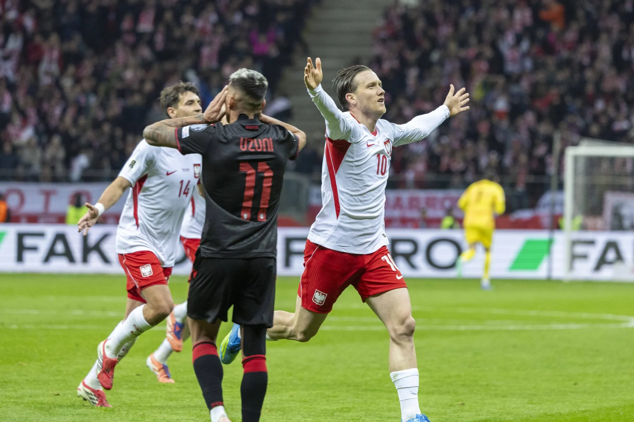 Pol&ocirc;nia elimina a Alb&acirc;nia na Copa do Mundo