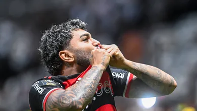 Gabigol sai por cima no Flamengo e lembra a trajet&oacute;ria de um tal Jorge Jesus