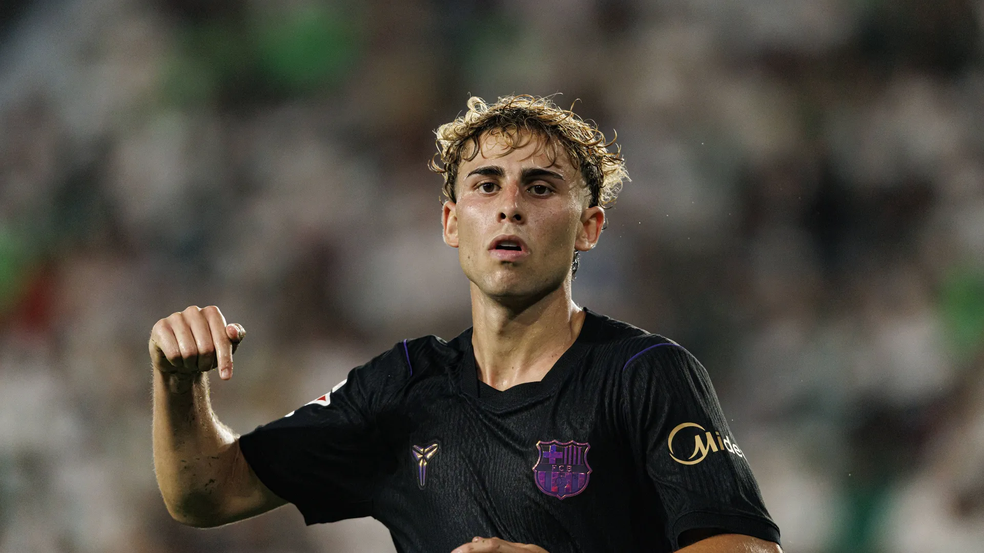 &lsquo;Temos muitas op&ccedil;&otilde;es&rsquo;: Titular do Barcelona nega urg&ecirc;ncia por refor&ccedil;o de peso