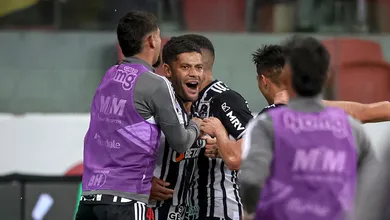 Sem brilho, mas com resultados, Atl&eacute;tico-MG encerra &lsquo;m&ecirc;s perfeito&rsquo; e sonha com G4