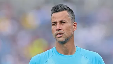 &lsquo;Uma das figuras do Mundial de Clubes&rsquo;: Imprensa espanhola rasga elogios a F&aacute;bio
