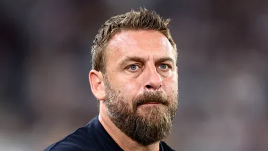 Roma demite De Rossi e j&aacute; tem plano B para o restante da temporada