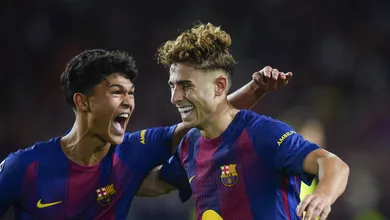 Brilho de La Masia garante goleada do Barcelona na Champions e empolga para El Cl&aacute;sico