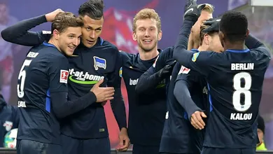 &Uacute;ltimo domingo de Bundesliga no ano foi insano, com 13 gols em duas partidas