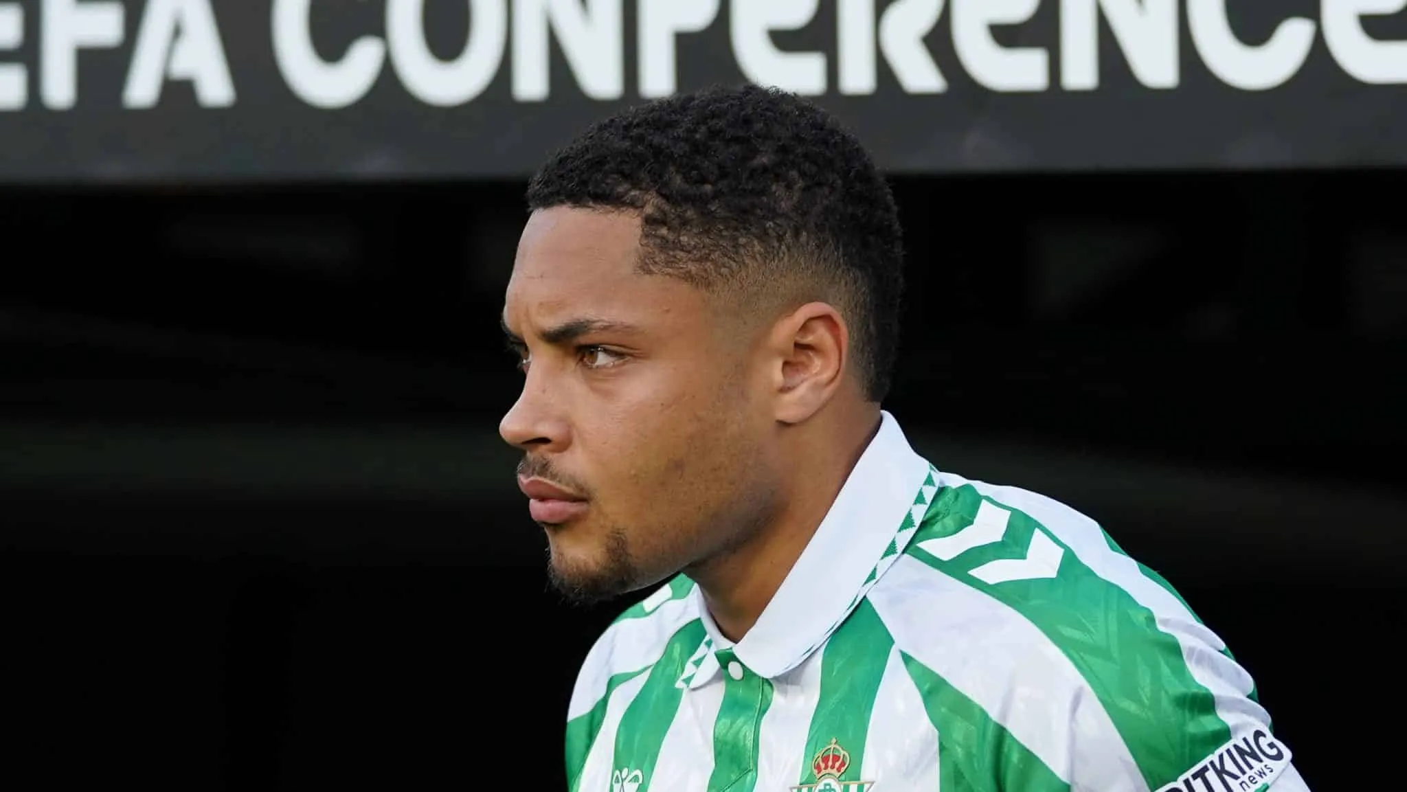 Palmeiras alinha últimos ajustes e programa data para anúncio de Vitor Roque