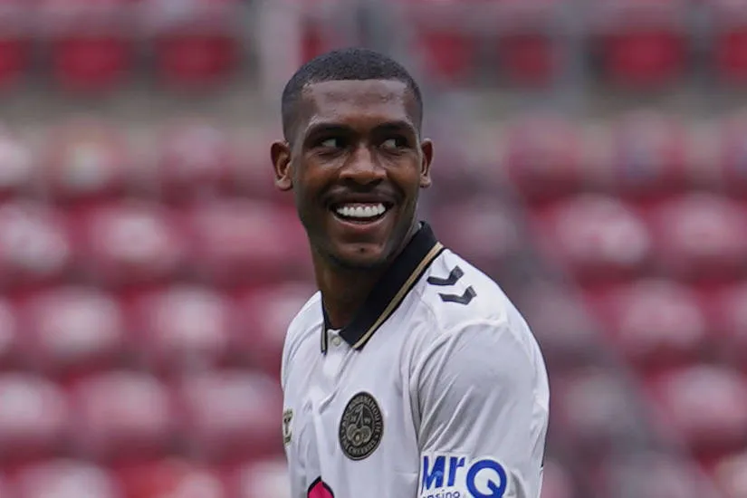 Rayan em amistoso do Bournemouth